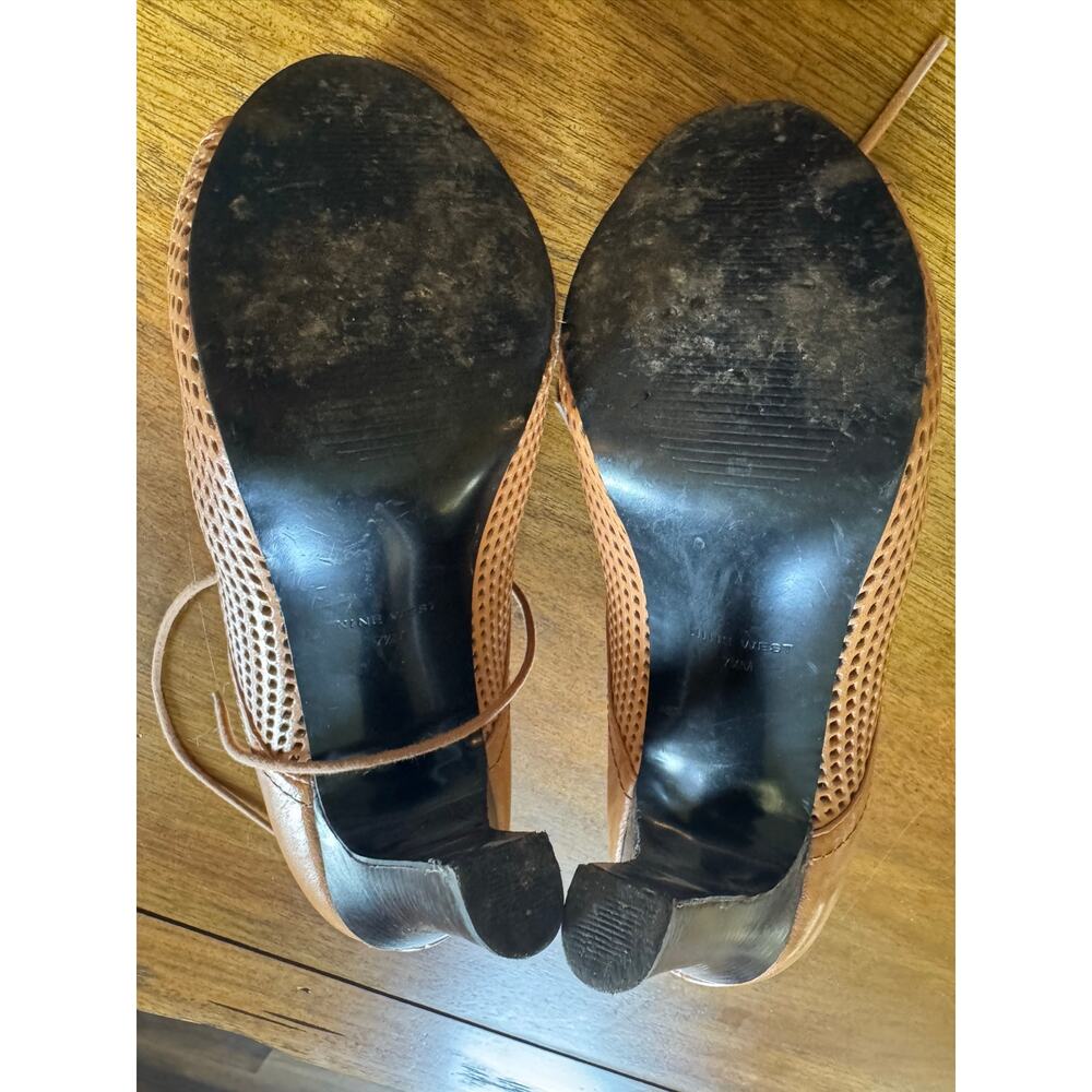 Nine West Tan Leather Peep Toe Booties Perforated Lace Up Heel 7.5M - Picture 7 of 11